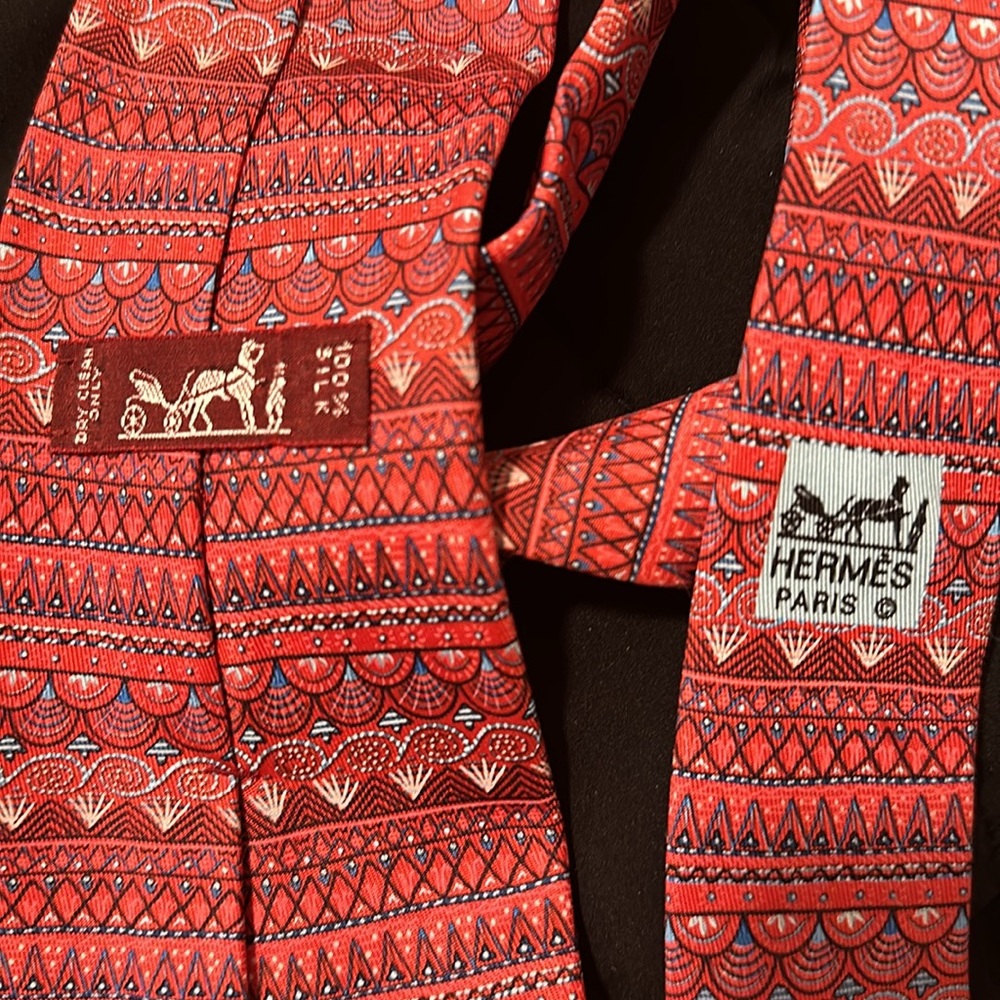 Hermes 100% silk tie  Father’s Day gift idea!